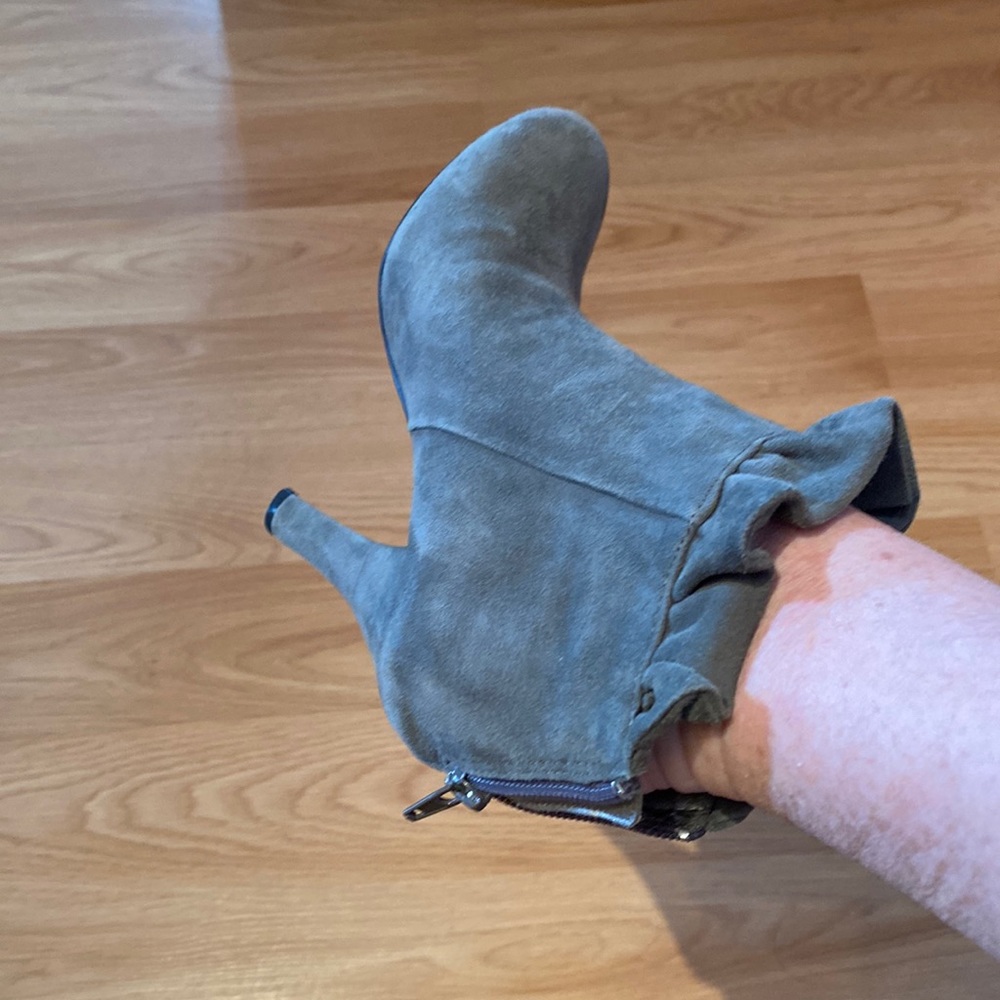 Size 4 grey suede booties, zip up back.